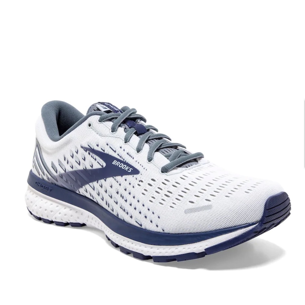 Brooks Ghost 13 Running Shoe Men’s size 12 US white/blue